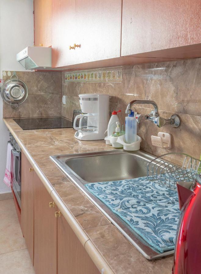 Holiday home Emilios Stone House *