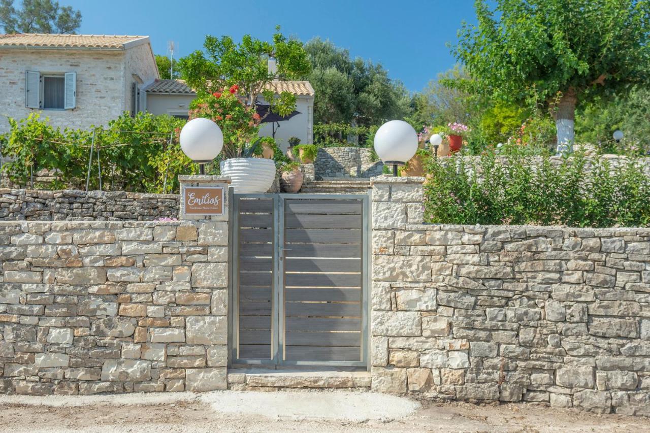 Emilios Stone House Holiday home